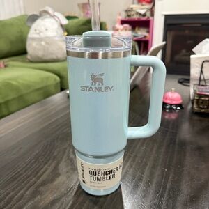 NEW Stanley Blueberry Milk Quencher H2.0 FlowState Tumbler 30oz LIMITED EDITION